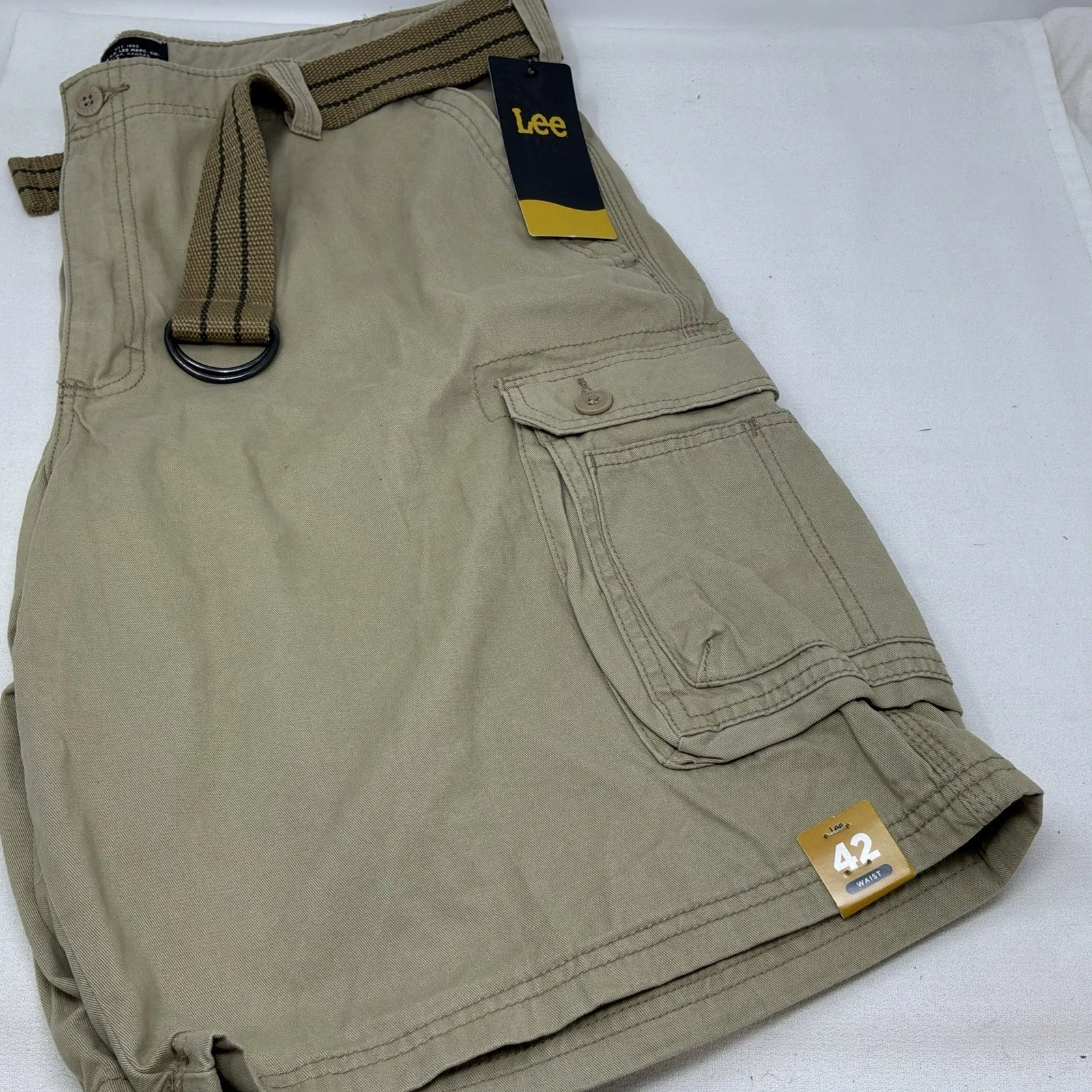 Lee Size 42 MEN'S CARGO SHORTS Buff 100% Cotton Belted Hiking Fishing Outdoor