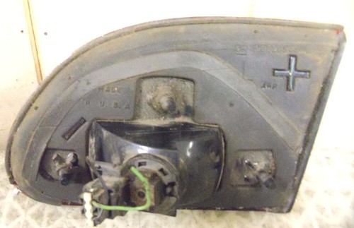 1995-96-97-98-1999 CHEVROLET CAVALIER TAIL LIGHT ASSEMBLY INNER DRIVER'S SIDE - Picture 3 of 4