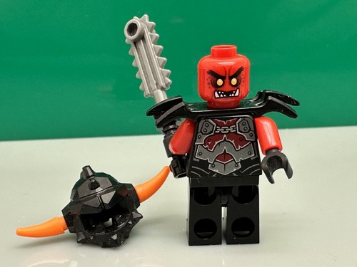 LEGO Ash Attacker Minifigure From Nexo Knights Jestro's Volcano Lair Set 70323 - Picture 7 of 8