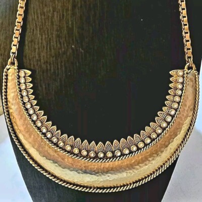 VANESSA MOONEY Rare Gold Crystal Rhinestone Large Necklace 18