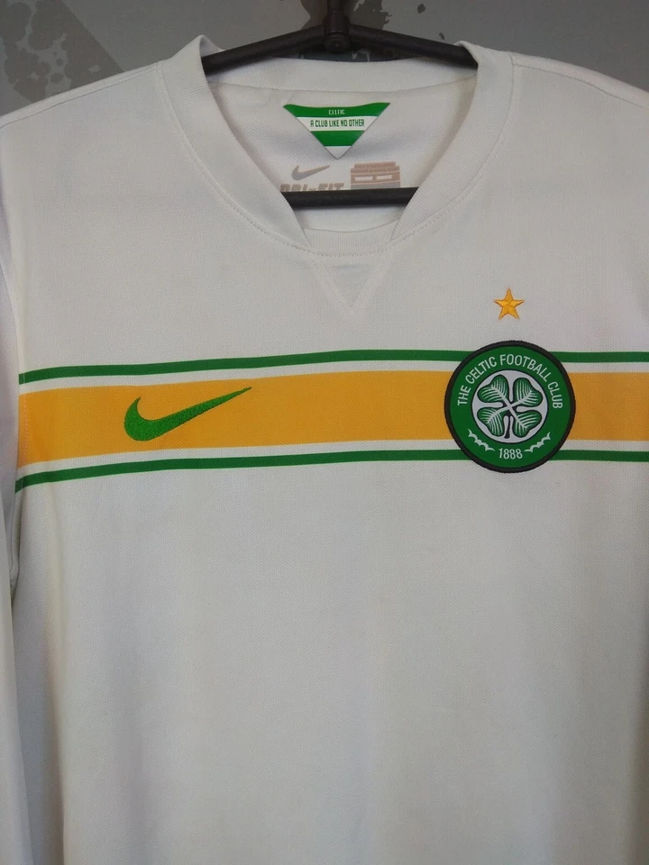 Celtic Jersey 2014 2015 Third SMALL Long Sleeve Shirt Nike 618740-105 ig93 - Image 3 of 4