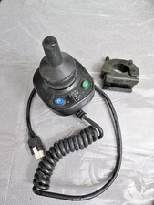 Attendant w/ MOUNT Joystick Q-Logic 2 1752-2109 Quantum CTLDC1558 Q6 Edge #5331