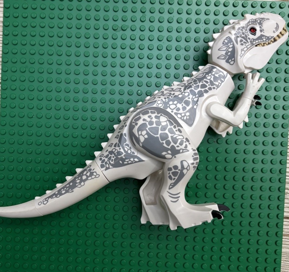 LEGO Jurassic World White Dinosaur Indominus Rex IndoRex01 2015