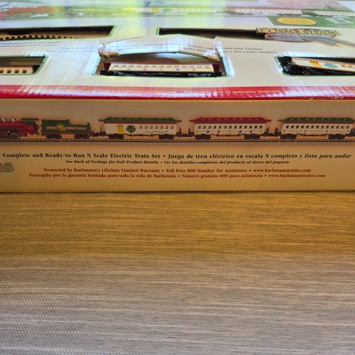 Bachmann N Scale Spirit of Christmas Passenger Train (partial) Set BAC 24017 - Picture 11 of 11