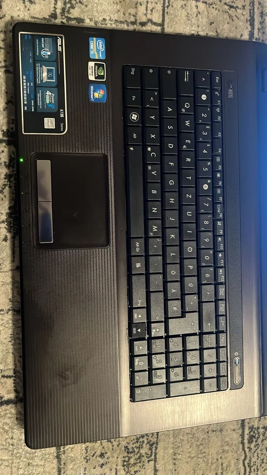 Asus X73S / 17,3 Zoll,Core i5 2450M / 8GB RAM, 120GB SSD,300GB  HDD Notebook - Bild 2 von 4