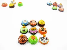 Dollhouse Miniature Food 9 Mixed Halloween Mini Cake 1.5 cm Bakery Sweet 16082