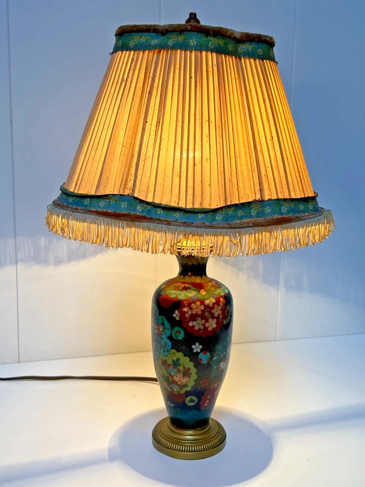 LAMPE ANCIENNE EN BRONZE DORÉ ÉMAUX CLOISONNÉS XXème - Photo 3/4