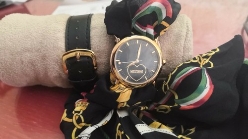 orologio fashion nuovo di vetrina Moschino. cinturino in pelle+foulard  MW0198 | eBay