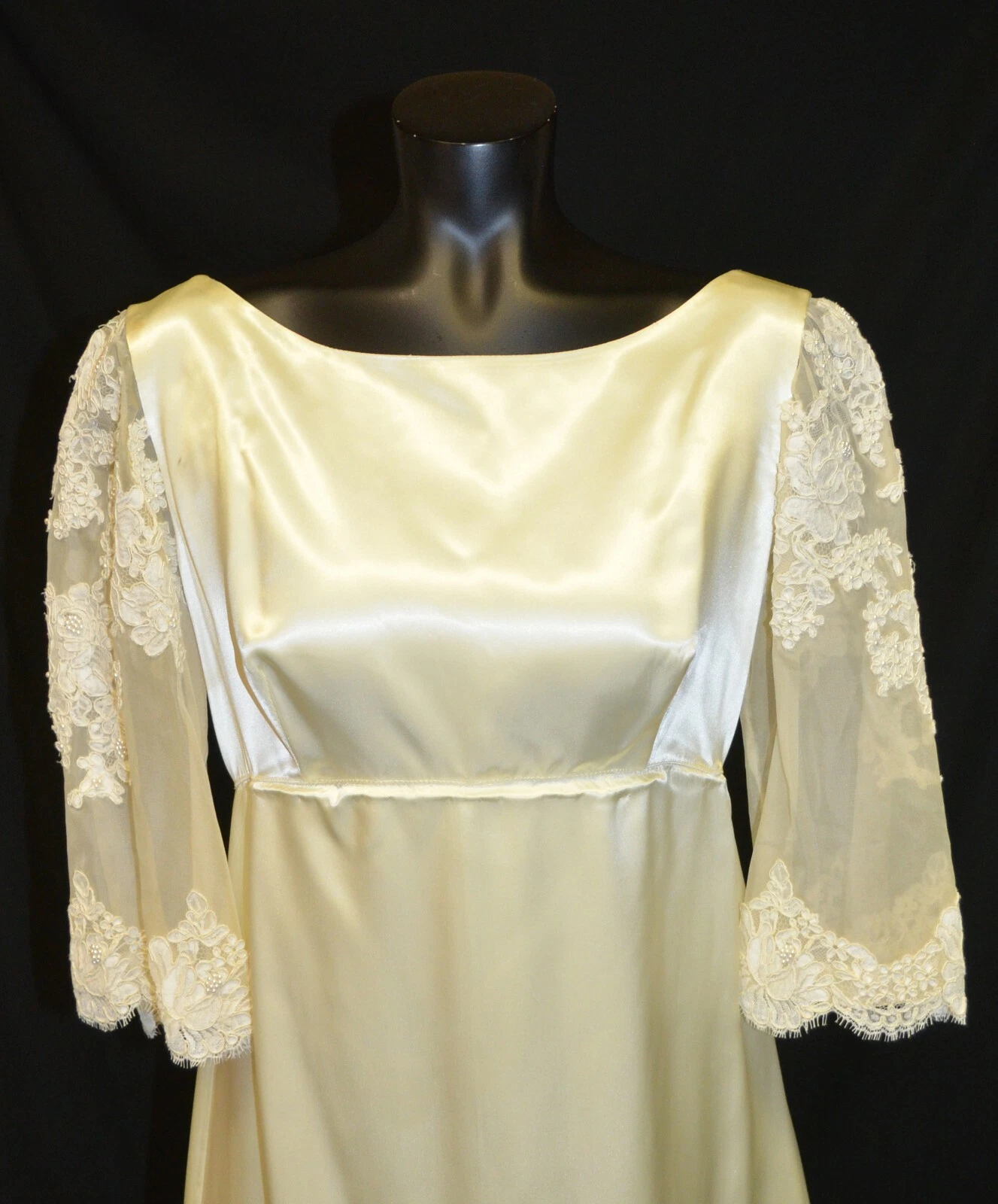 OFF WHITE Abito da sposa vintage senza marchio anni '60 bianco raso e pizzo alencon taglia 4
