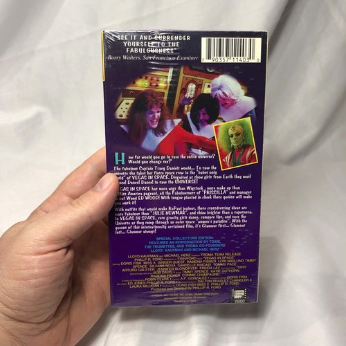 Vegas In Space VHS Troma Team Video RARE OOP 1995 Out of Print SEALED L@@K! - Foto 2 di 6
