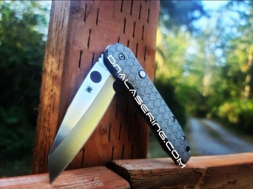 Seigaiha - Japanese Waves - Spyderco SmockTitanium - Deep Laser Engraved Scales