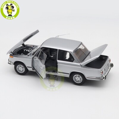 1/18 KYOSHO BMW 2002 tii Silver Diecast Model Car Gifts For