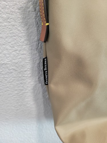 Dooney & Bourke Womens Wayfarer Nylon Small Hobo Crossbody Taupe w/ certificate - Bild 3 von 15