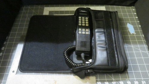 Vintage 90s Motorola SCN2744A Bag phone, Cellcom - Picture 2 of 11