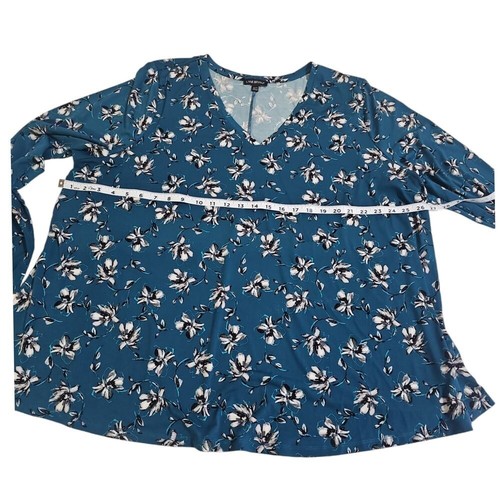 Lane Bryant Floral V-Neck Peplum Blouse Blue White Long Sleeve Plus Size 22/24 - Picture 4 of 6