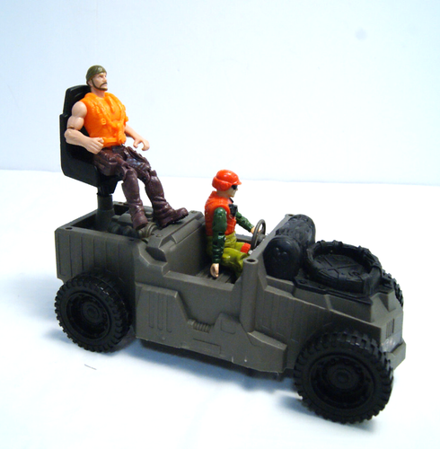 GI JOE cannone militare a lungo raggio e jeep entrambi con luci e suoni + personaggi LEGGI - Foto 2 di 12
