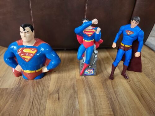 Lote de figuras de acción, botellas de jabón y banco vintage de Superman - Imagen 1 de 10