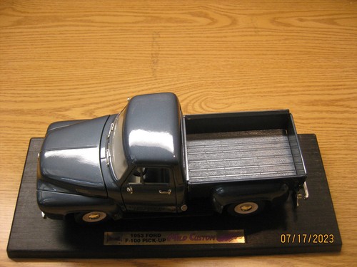 1/18 1953 FORD F-1 PICK-UP ,MET.BLUE, BY YATMING ROAD SIGNATURE #92148 - Picture 13 of 22
