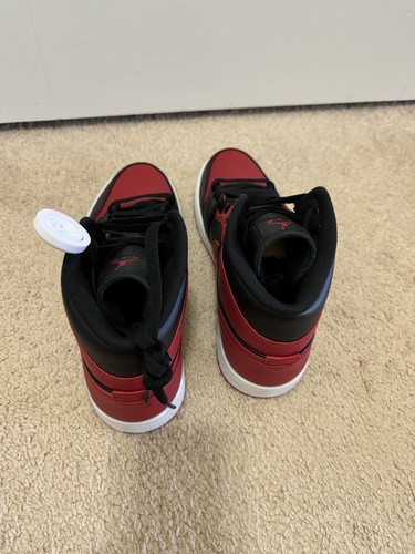 Nike Air Jordan Retro 1 Mid Banned Bred size 10 2020 new with box - Picture 4 of 5