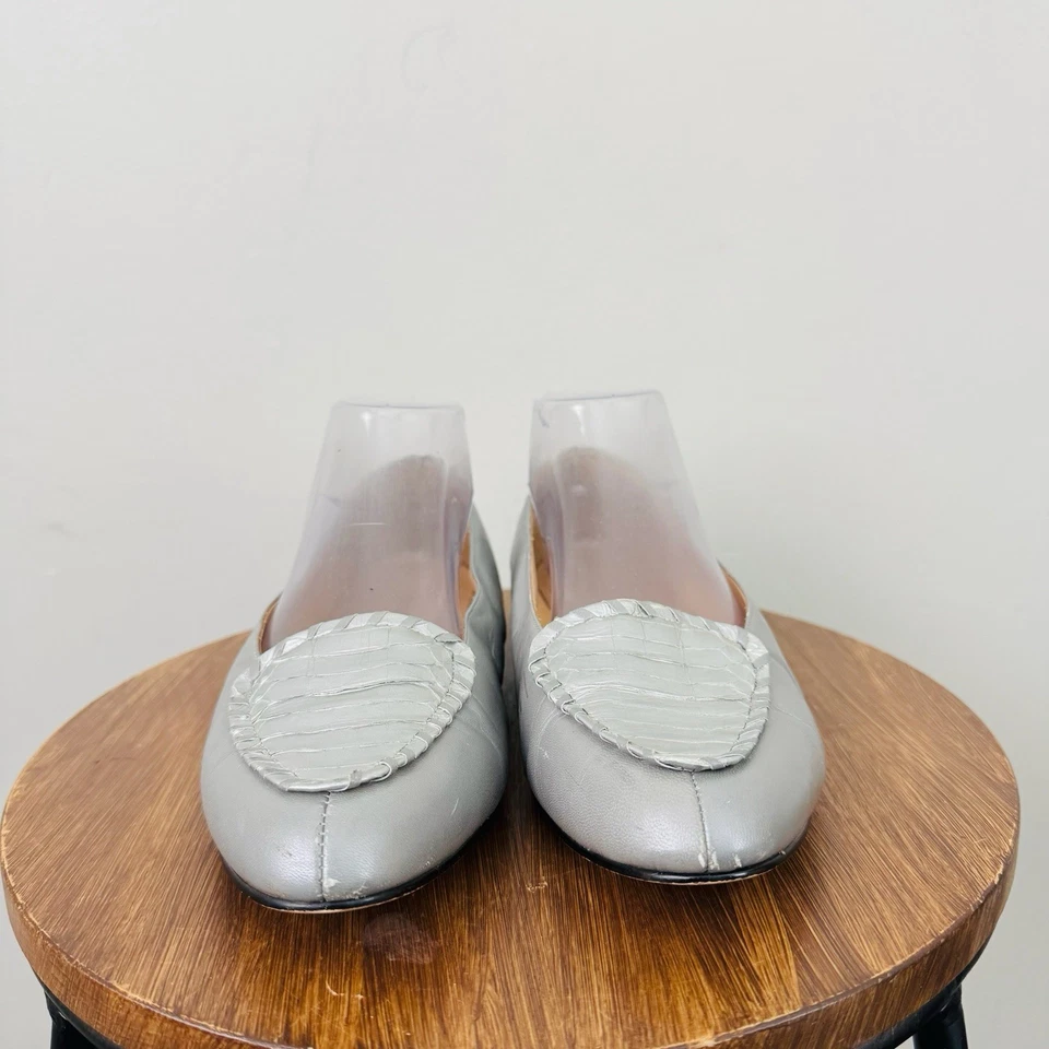 Mocasines sin cordones Andrew Geller plateados de cuero metálico para mujer talla 8 Foto 2 de 4