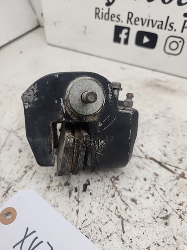 Yamaha XV750 Virago front brake caliper - Picture 4 of 9