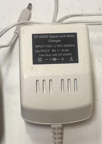 Holland Electronics Signal Level Meter ST-4000D / 46 - 870 MHz Charger & Case - Picture 4 of 7
