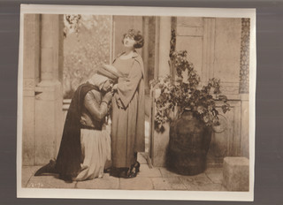 8X10 B&W PHOTO OF SCENE RAMON NOVARRO AND ALICE TERRY