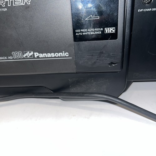 Panasonic AF Piezo Pro Line VHS Reporter Movie System AG-180 (si accende funziona) - Foto 6 di 23