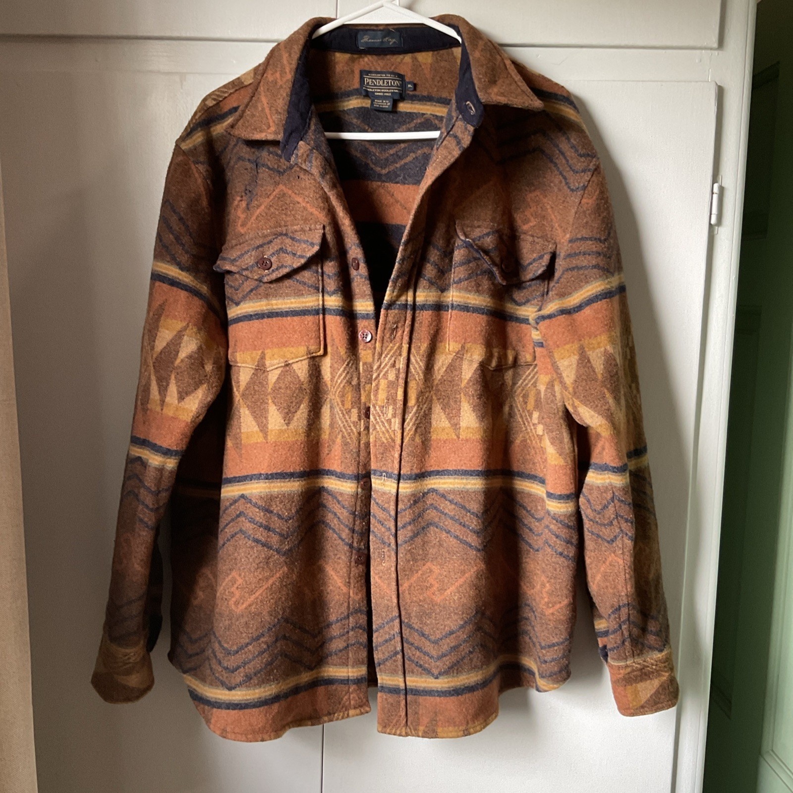 Pendleton Thomas Kay Pine top Patterned Wool Butt… - image 1