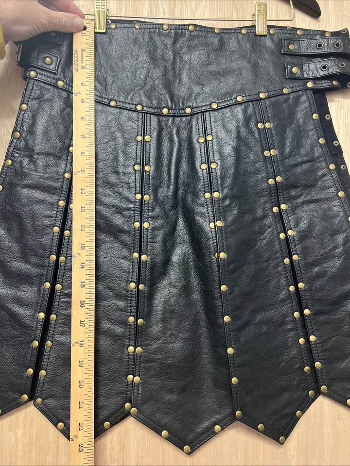 Falda escocesa de cuero gladiador correas tachonadas hebillas pesadas medievales Halloween talla 34 W Foto 3 de 4