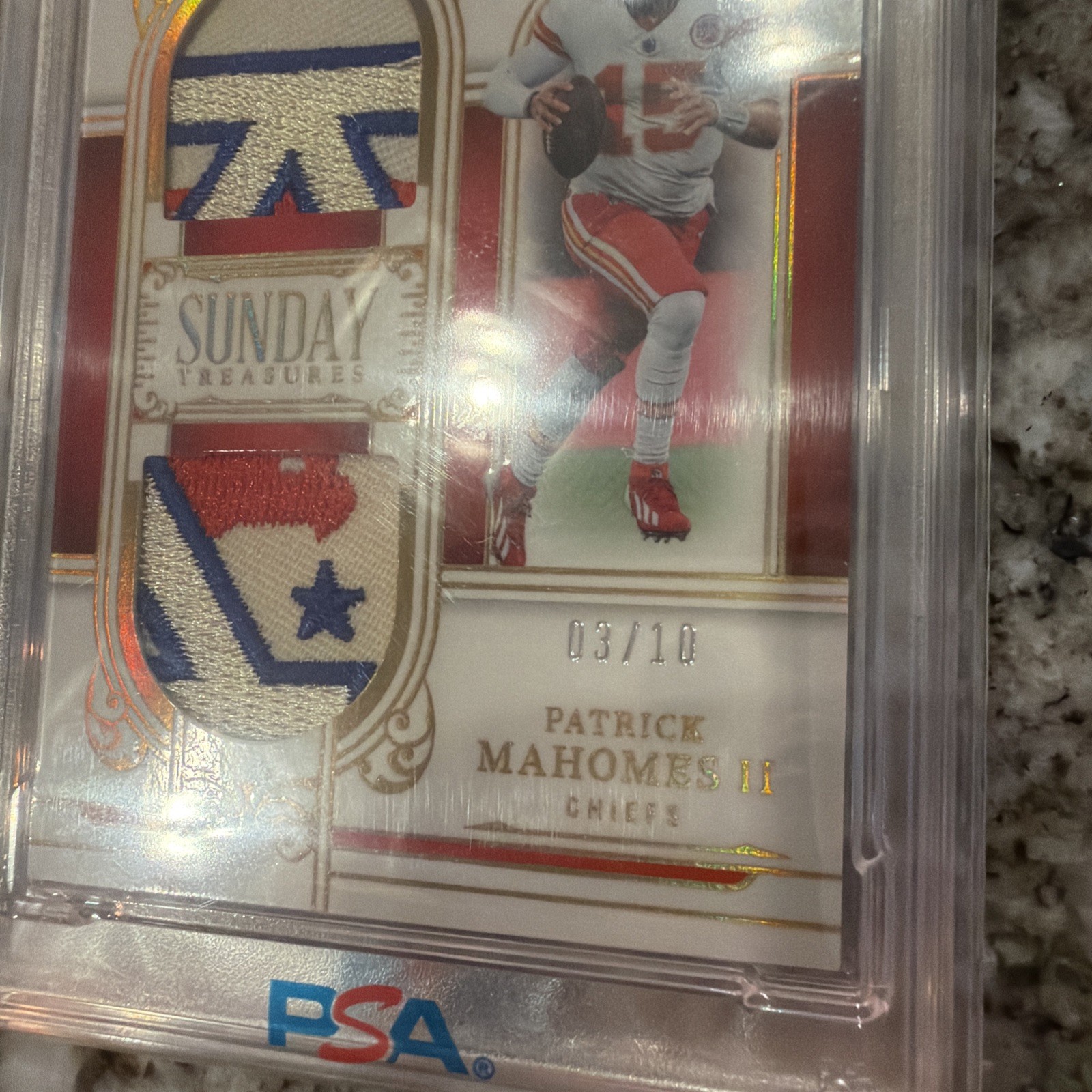 2025 Panini National Treasures Patrick Mahomes Sunday Treasures Gold /10 PSA 9 view 2