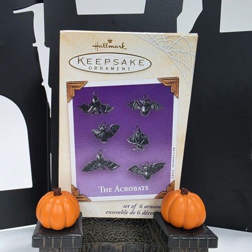 2003 Hallmark Halloween House 1300 Old Oak Road Ornaments Decor Display w/Sounds - Picture 11 of 13
