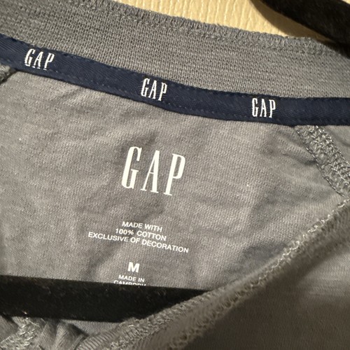 GAP Men's Long Sleeve Soft Cotton Knit Relaxed Fit Henley T-Shirt Size M - Picture 2 of 7