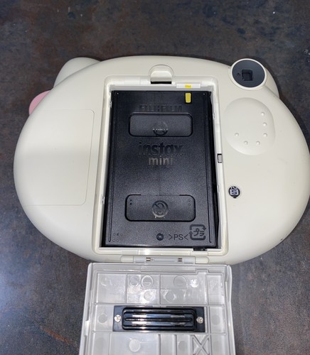 Fujifilm Instax Mini Hello Kitty Instant Film Camera Pink 2014 Release -Working - Picture 8 of 11