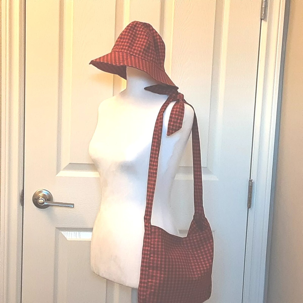 1980s, NEW, ELIZABETH ARDEN BUCKET HAT AND MATCHING 