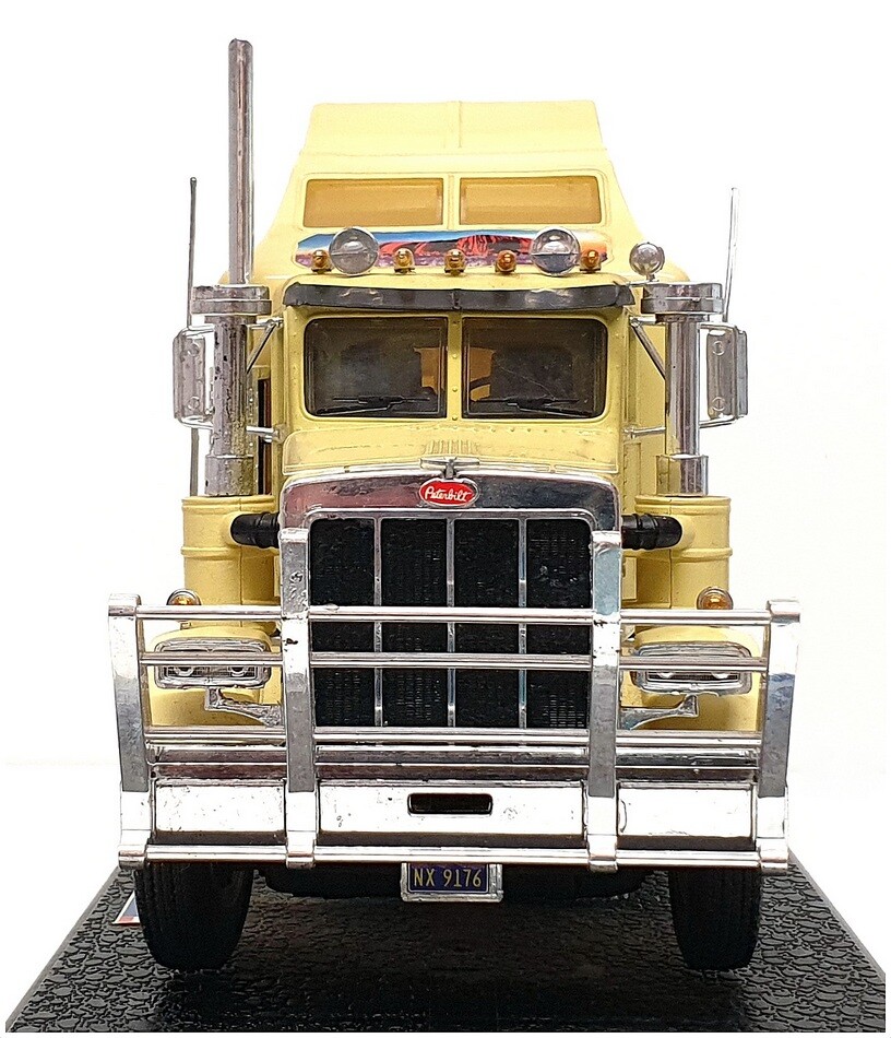 【再入荷】 Revell Truck Train Road Peterbilt - 08893 Scale 1/24 ミニカー