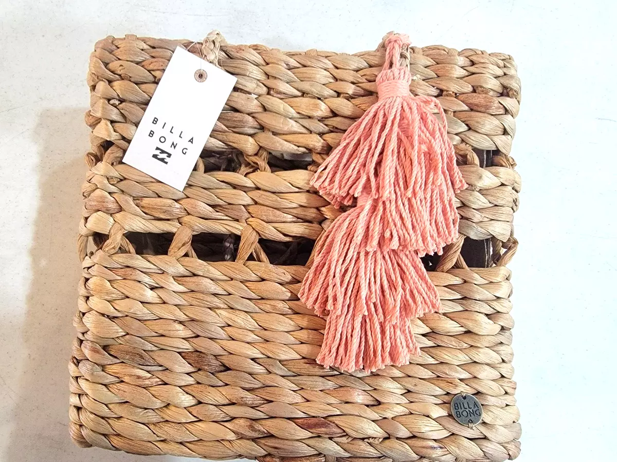 Billabong straw bag clearance