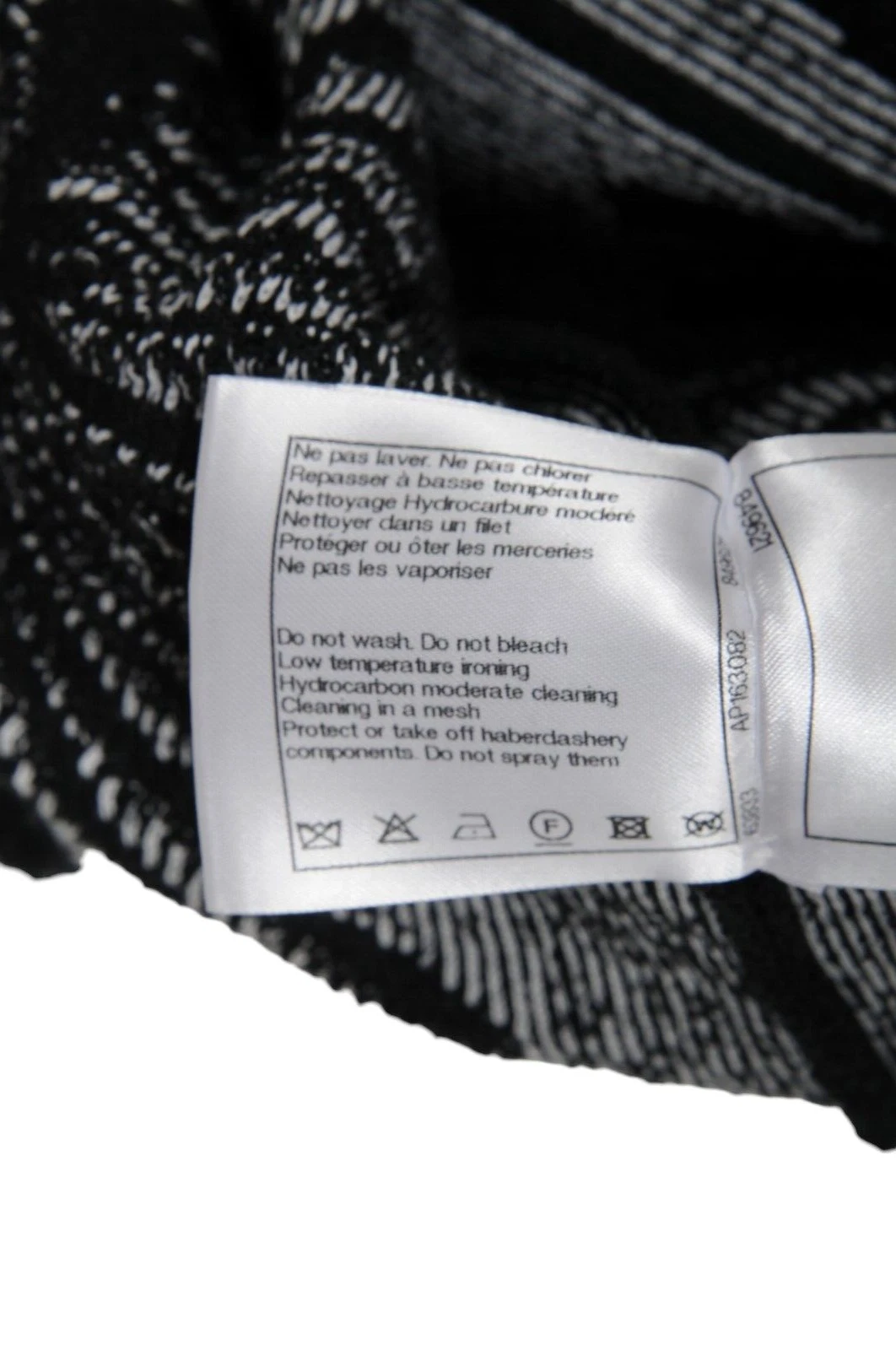 Felpa con cappuccio Chanel donna logo CC Lion Sea taglia 40 grande nero bianco pullover giacca