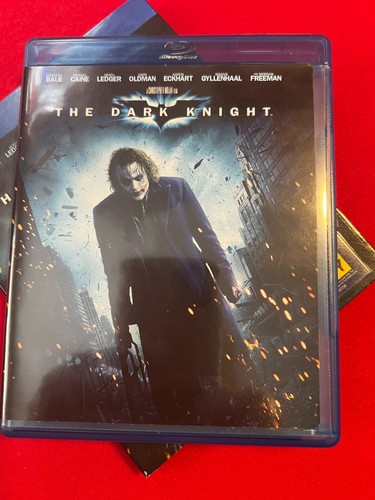 The Dark Knight. Blu-ray, Preowned, Like New - Picture 3 of 6
