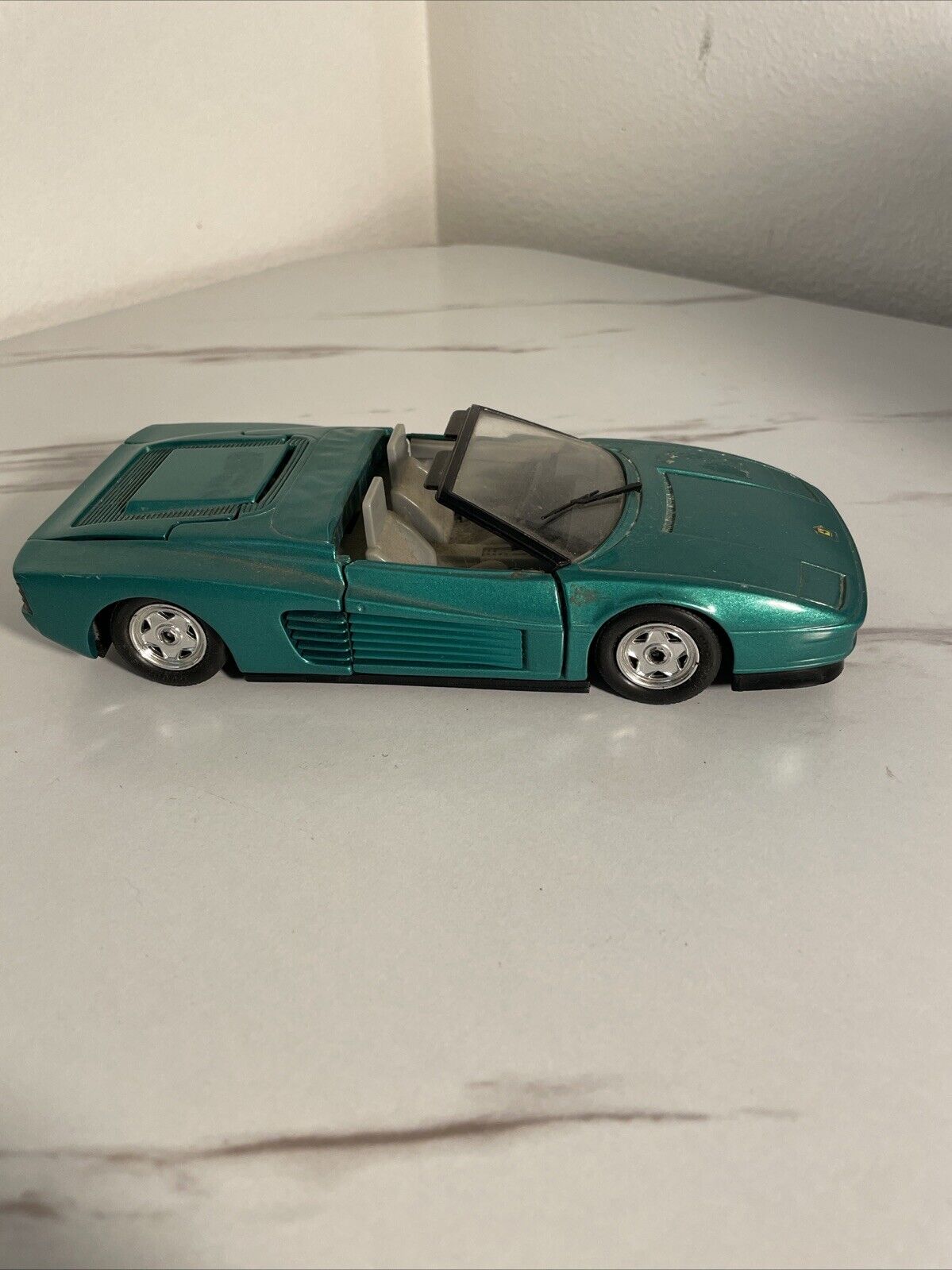 Foto 1 di 8