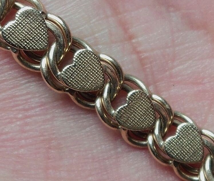 14k Yellow gold Etched Heart Double Link Charm Bracelet 7.25 LONG 14.58g HEAVY 14k Yellow gold Etched Heart Double Link Charm Bracelet 7.25 LONG 14.58g HEAVY