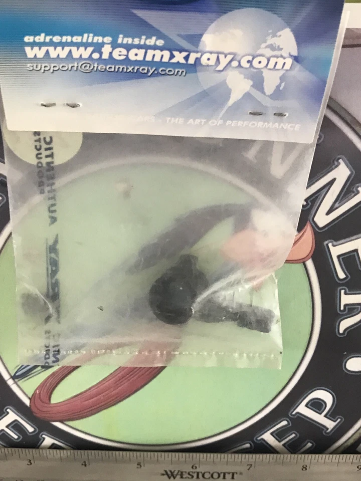 XRAY 30 2261 T1 Composite Steering Block Left – 3 Holes Orignal NewOldStock - Image 2 of 3