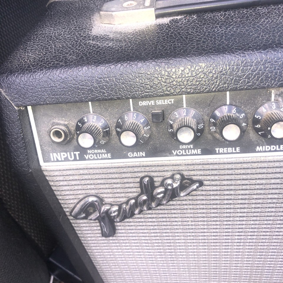 Fender Frontman 15G Guitar Amplifier Spares Or RepairsUnable To Test ...