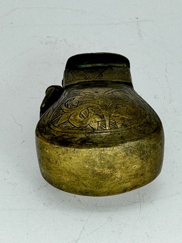 Antique Bronze Ottoman empire Engraved Gunpowder Flask cast brass 2" etched - Picture 7 of 10