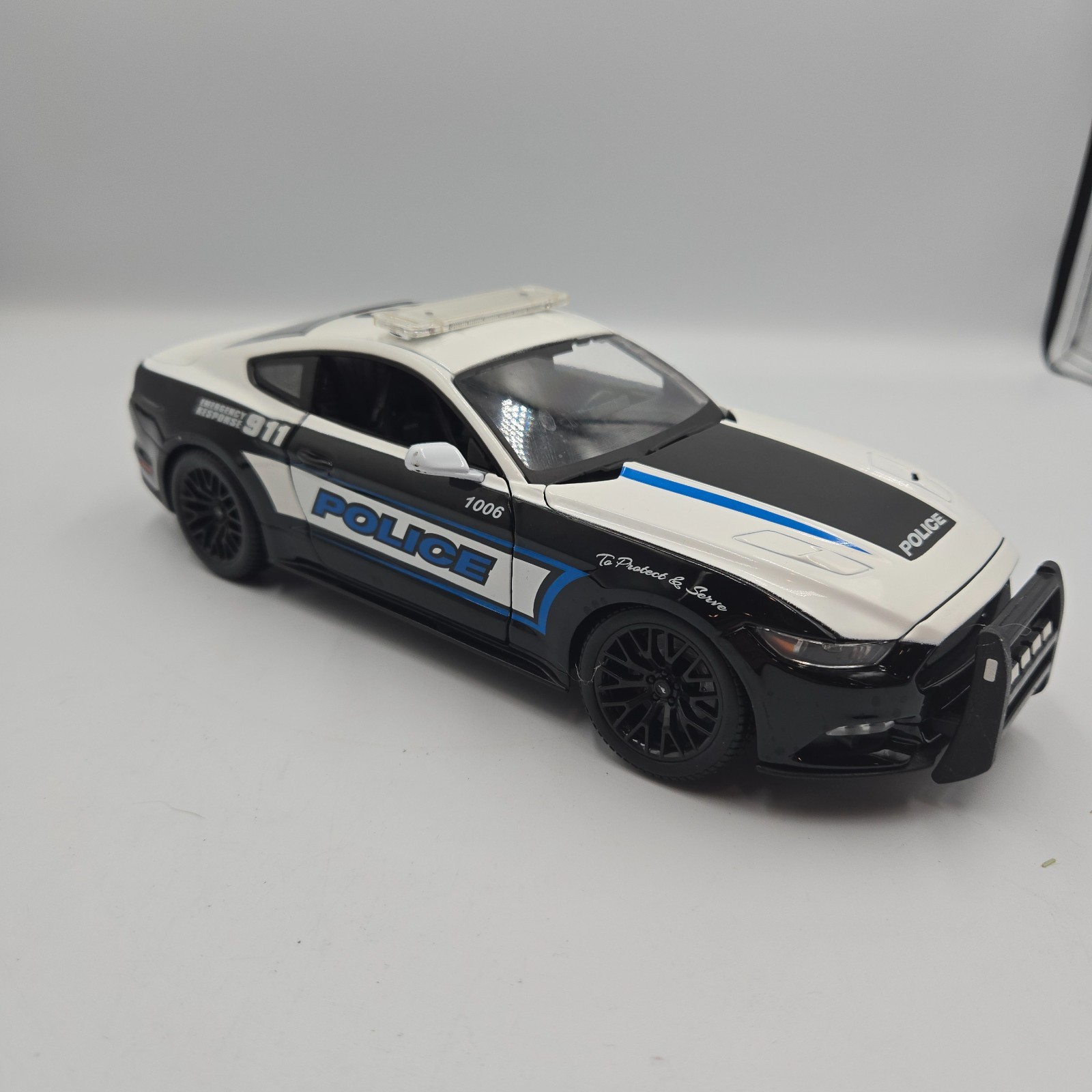 Picture 2 of 8