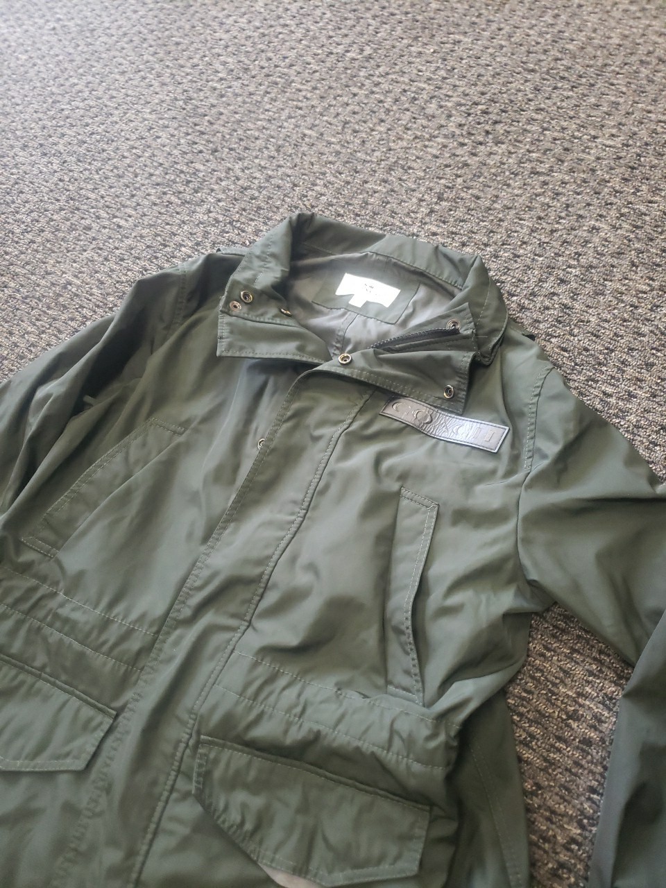 Picture 2 of 4