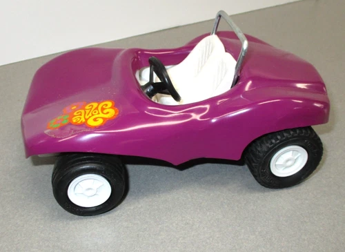 VINTAGE 1960s PRESSED STEEL DUNE BUGGY IN NEAR MINT CONDITION.