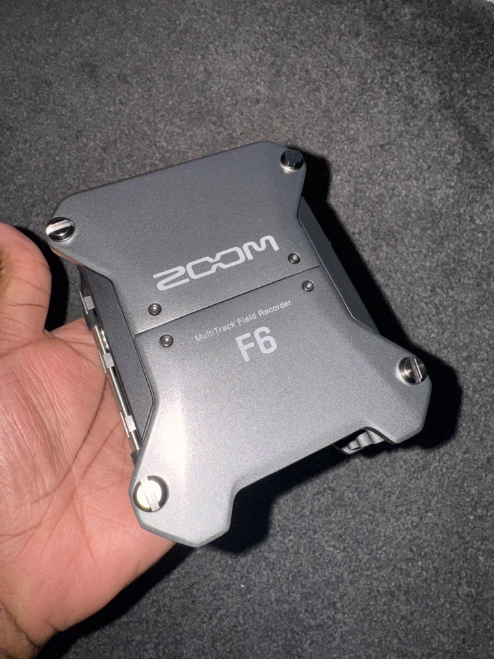 Zoom F6 Field Recorder with 128GB SD Card Brand New Unused - Image 4 of 4