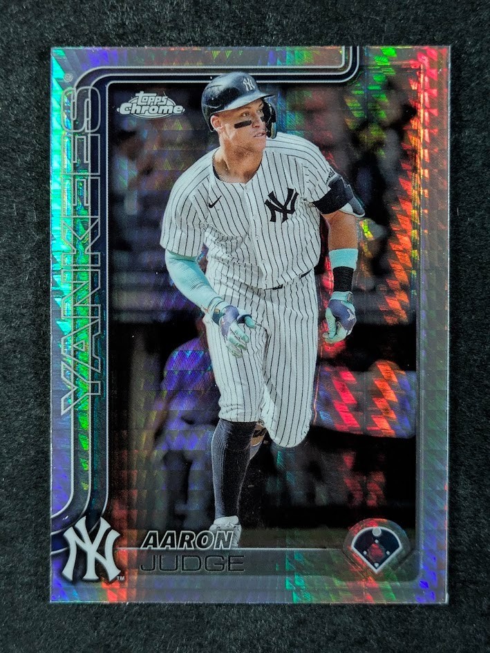 2025 Topps Chrome Baseball AARON JUDGE Prism Refractor SP New York Yankees #99