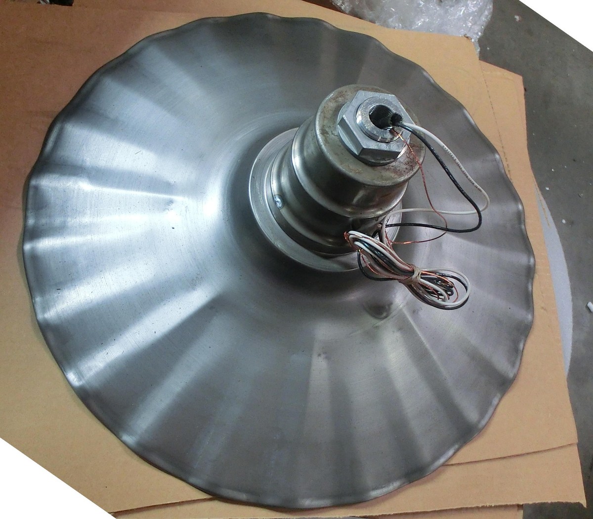 Radial Wave 16